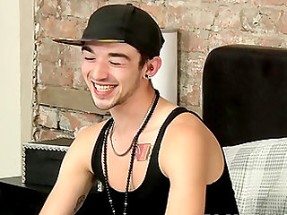 Lusty cock sucker Michael Wyatt gets naughty solo